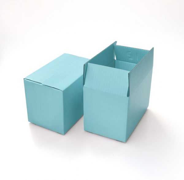 Envase de cartón color azul